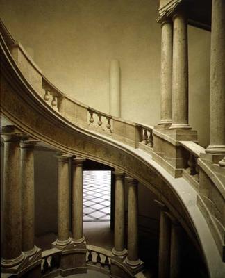 The 'Palazzetto' (Little Palace) detail of the spiral staircase, designed by Ottaviano Mascherino (1 a 