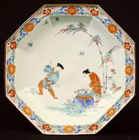 A Kakiemon Octagonal Dish With A Hob In The Well Shiba Onko Design a 