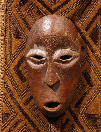 A Lega Bone Mask, Lukunga a 