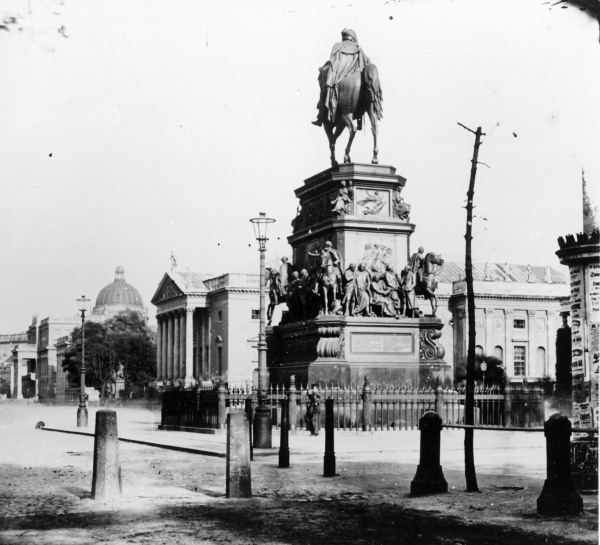 Ansicht Denkmal Friedrich d.Großen/Levy a 