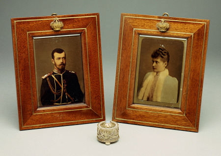 A Pair Of Hand-Colored Photos Of Tsar Nicholas II & Alexandra, Circa 1900 And A Cylindrical Bowentie a 