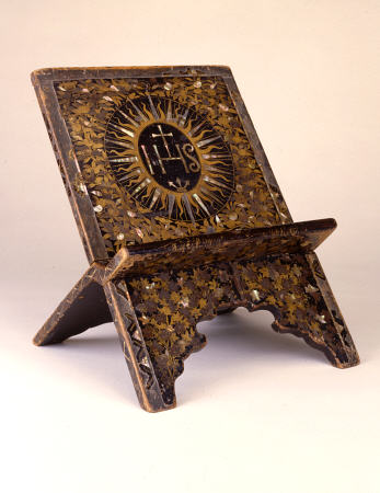 A Rare And Important Momoyama Period Christian Folding Missal Stand a 