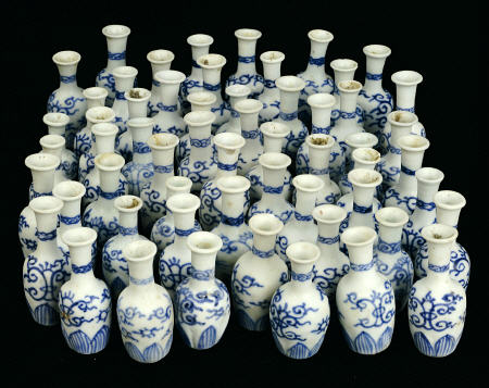 A Selection Of Chinese Vases Recovered From The Nanking Cargo a 