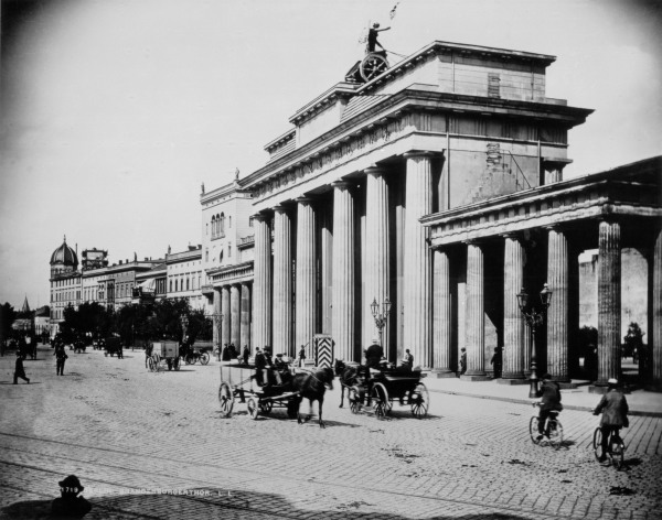Berlin / Brandenburg Gate / Levy / 1900 a 