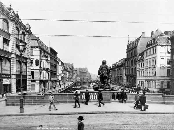 Berlin,Ansicht Gertraudenbrücke/Foto a 