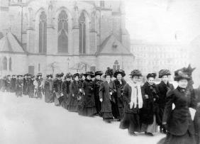 Demonstr.in Berlin on Int.Wom.Day 1911