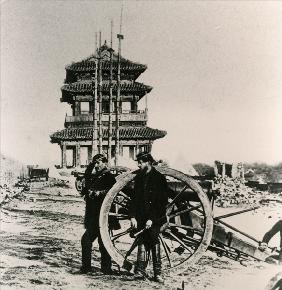 French soldiers by a cannon in Peking during the Anglo-French Expedition to China, 1860 (b/w photo) 