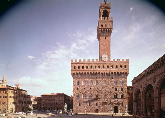 Facade seen from Piazza della Signoria, designed by Arnolfo di Cambio (c.1245-1310) Duca d'Atene, Cr a 