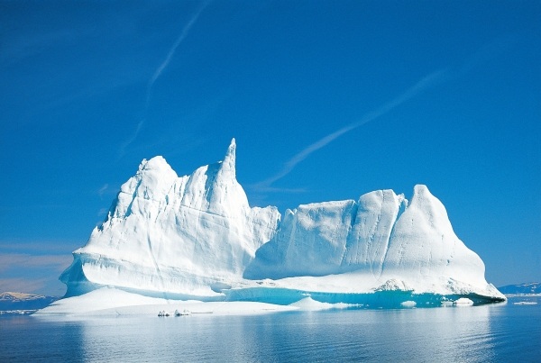 Giant Iceberg, Baffin Island (photo)  a 