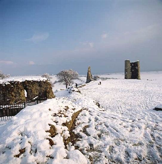 Hadleigh Castle in the snow a 