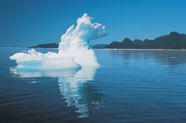 Ice-floe, Baffin Island II (photo)  a 