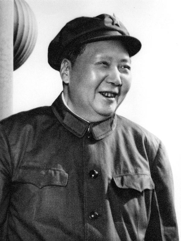 Mao Tse Toung chinese President here during review of army of The Great Proletarian Cultural Revolut a 