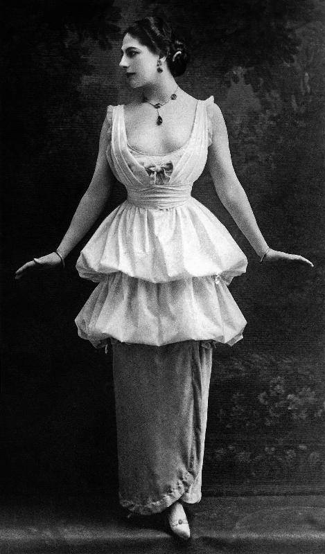 Margaretha Geertruida Zelle called Mata Hari dutch dancer and spy for the Germany a 