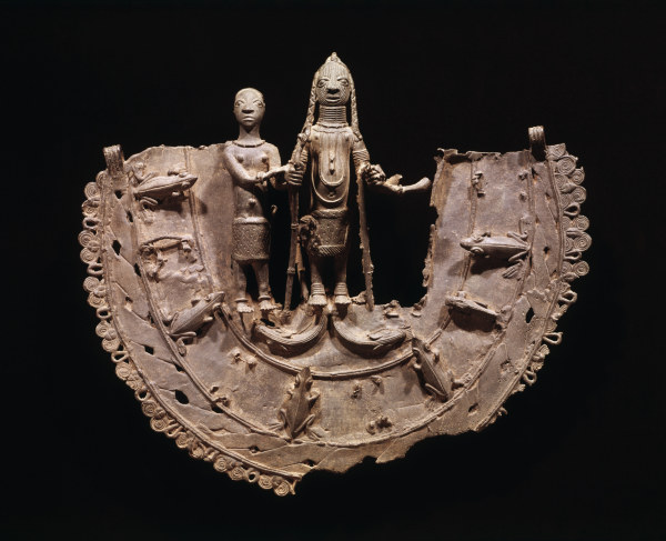 Pectoral, Benin, Nigeria / Bronze a 