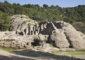 Ruins of the church built by Umar ibn Hafsun (photo) 