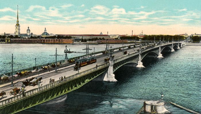 St Petersburg , Trinity Bridge a 
