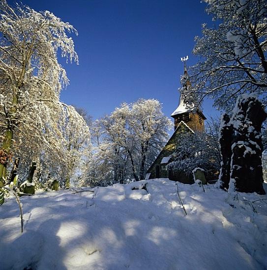 St Peters Church in the snow, Thundersley, Essex a 