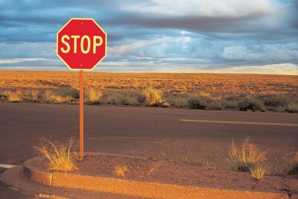 Stop sign at road (photo)  a 