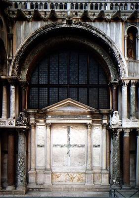 South facing portal and wall of the Zeno chapel, built for Cardinal Giovanni Battista Zena, 1504-22 a 