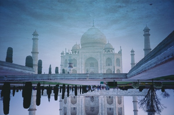 The Taj Mahal (photo)  a 