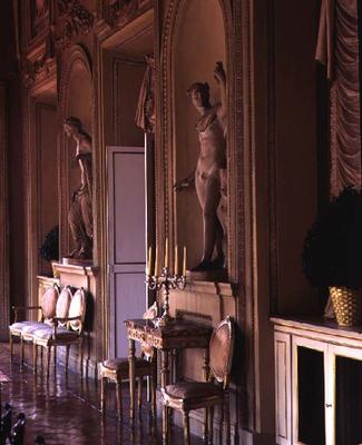 The 'Galleria', detail of antique statues from the Ricci collection (photo) a 