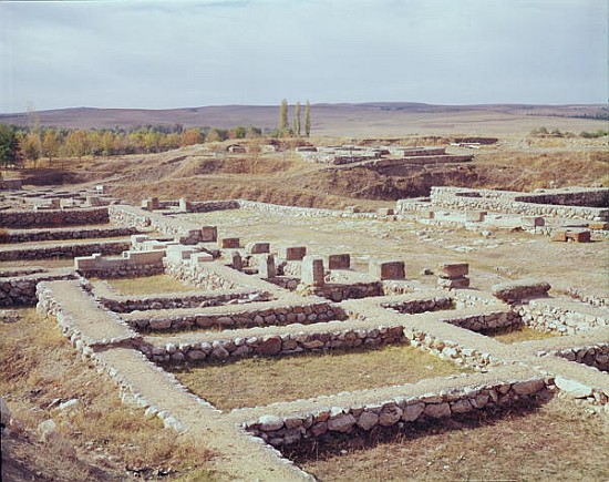 View of the archaeological site, 1450-1200 BC Hittite; Alacahoyuk, Turkey a 