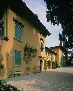 View of the exterior, 15th century (photo)