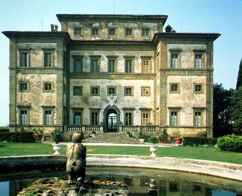 View of the exterior, garden facade, designed by Gian Lorenzo Bernini (1598-1680) (photo) a 