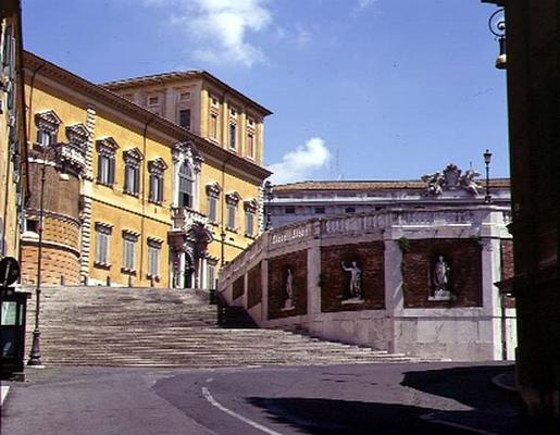 View of the facade from Via della Dataria, designed by Domenico Fontana (1543-1607) Carlo Maderno (1 a 