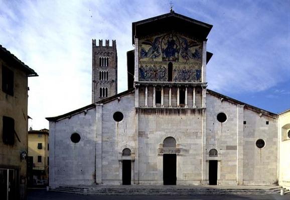View of the facade with a mosaic designed by Berlinghiero Berlinghieri (fl.1228) (photo) a 