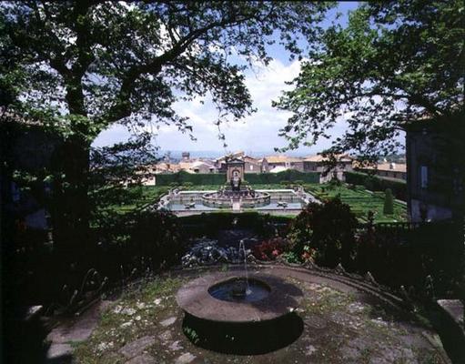 View of the garden and fountains, designed for Cardinal Giovanni Francesco Gambara by Giacamo Vignol a 