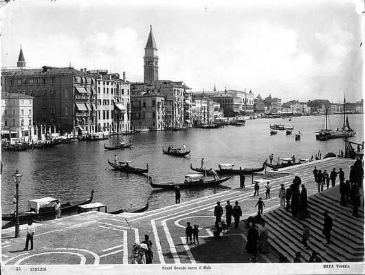 View of the Grand Canal looking towards the Molo (b/w photo) 1880-1920 a 