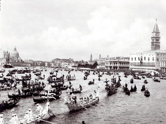 View of the Regatta passing through the Bacino of S. Marco (b/w photo) 1880-1920 a 
