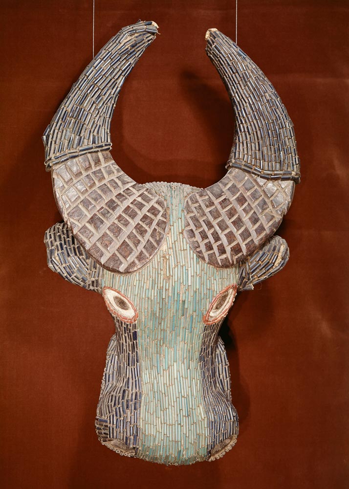 Water Buffalo Mask / Bamileke, Gabun / a 