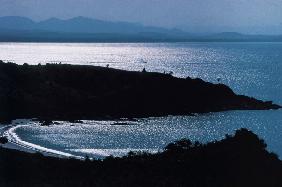 Well-sheltered bay south of Karwar (photo) 