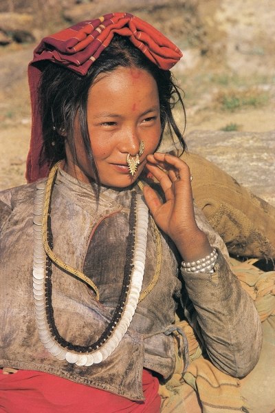 Woman typical of eastern Nepal (photo)  a 