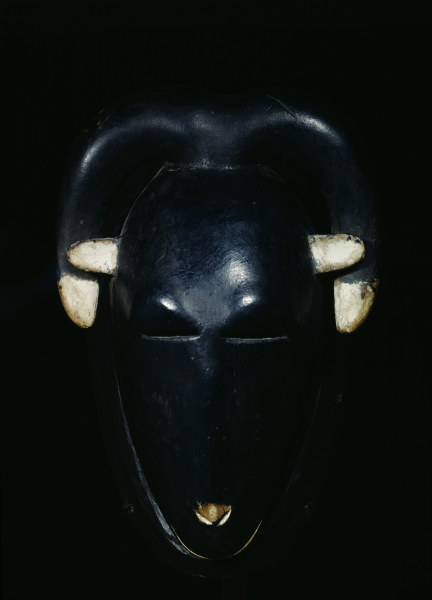 Zoomorphic Mask / Baule, Ivory Coast a 
