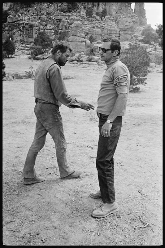 Burt Lancaster with Sydney Pollack on the set of The Scalphunters a Orlando Suero