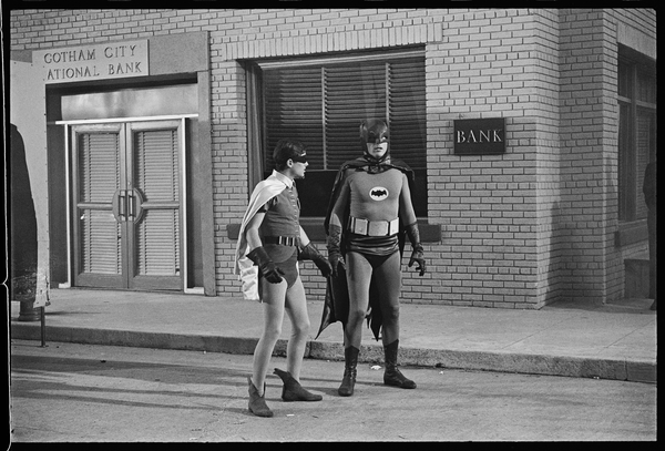 Batman and Robin on set of the TV series a Orlando Suero