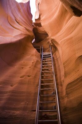 Leiter im Antelope Canyon Arizona USA a Peter Mautsch