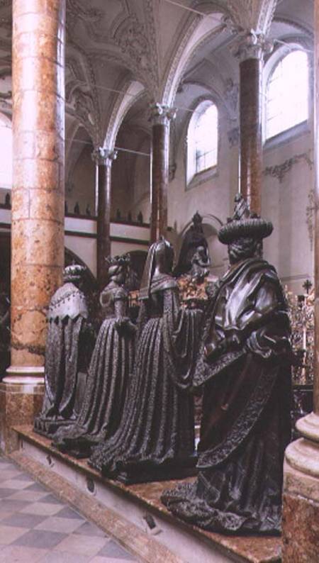Tomb of Maximilian I (1459-1519) view of four bronze figures of mourners, possibly ancestors, relati a Peter Vischer