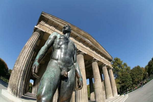Statue und Tempel im Wiener Volksgarten a Peter Wienerroither