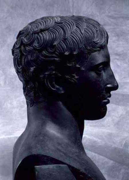 The Athenian Apollo, lateral view a Polykleitos