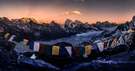 Gokyo ri sunset 《夕耀巅峰》