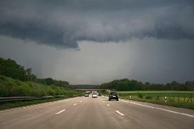 Gewitter auf der Autobahn