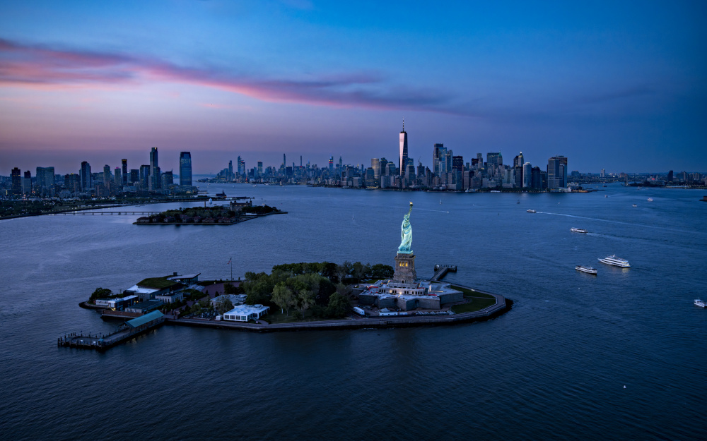 Lady Liberty a Robert Sherman