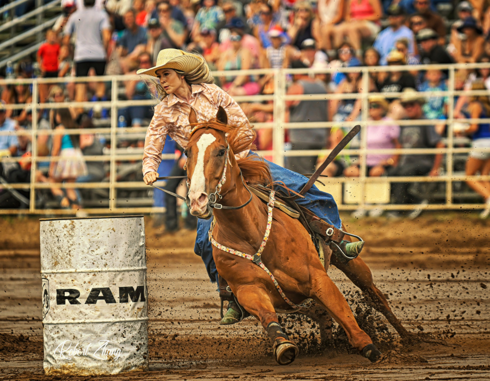 Barrel Racing a Robert Zhang