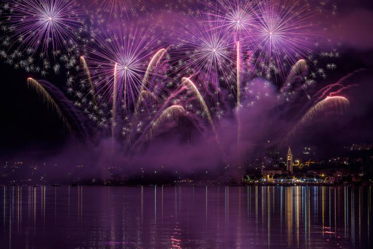 Fireworks Lake Pusiano a Roberto Marini
