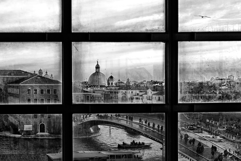 Venice Window #2 a Roberto Marini