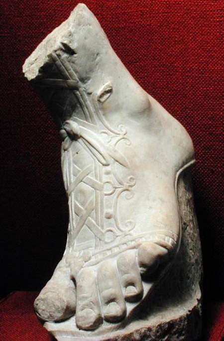 Foot from a statue a Arte Romana